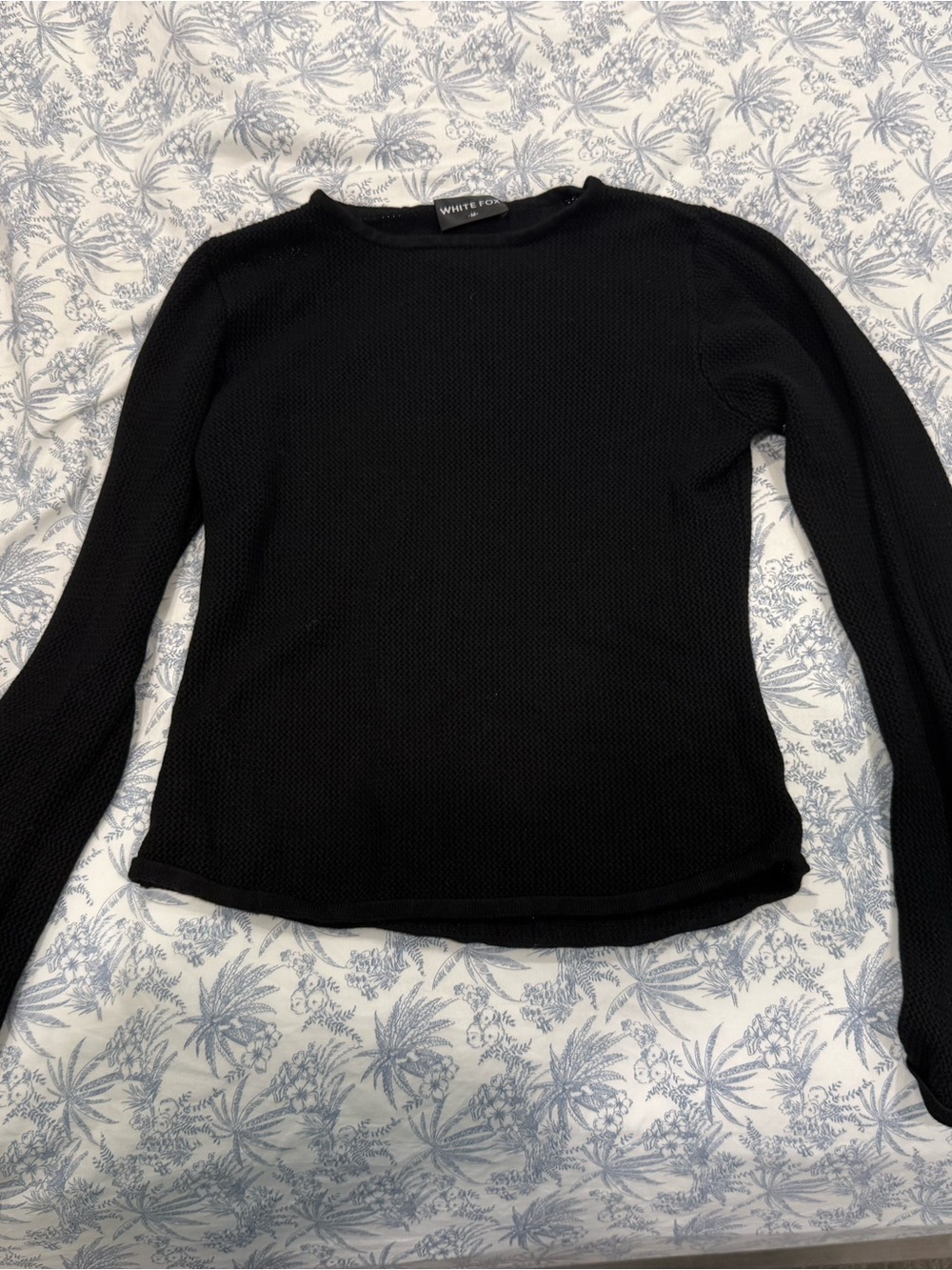 White Fox Boutique Black Long Sleeve Knit Crew Top